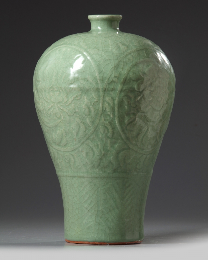 A CHINESE CELADON MEIPING VASE | OAA