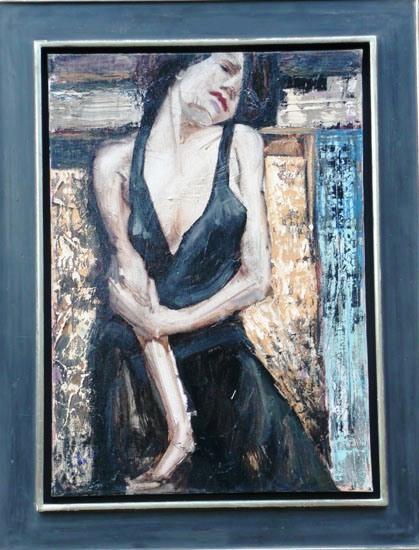 Model in black dress