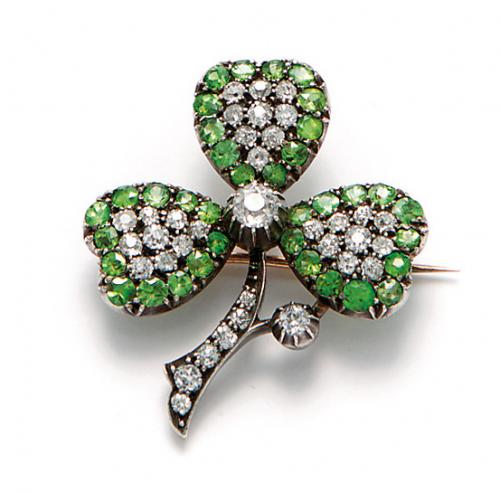 Broche Antique sertie de diamants et poli demanto&Atilde;� &Acirc;&macr; et.