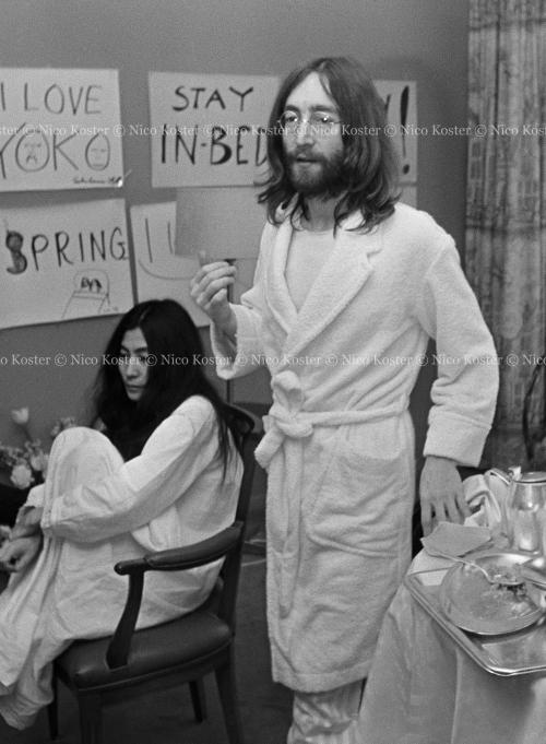 John Lennon & Yoko Ono - PEACE - Room 902 Hilton #33