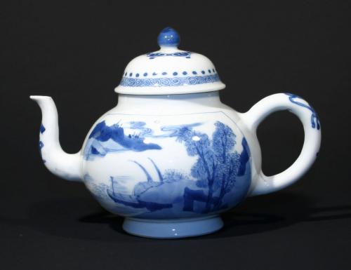 Azul y blanco tetera