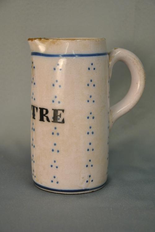 liter size from Brussels, pottery.