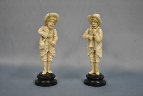 Two ivory figures, Germany, 1800-1830.
