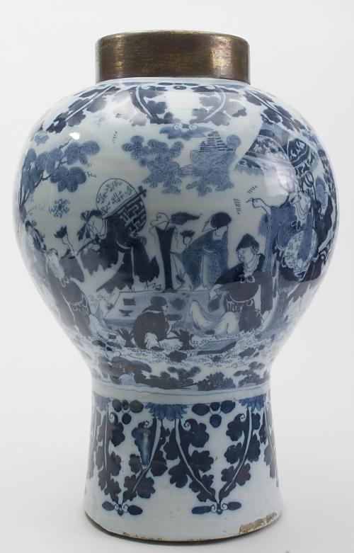 Un vase bleu de Delft