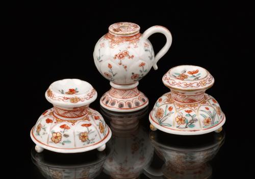 Deux Sali&Atilde;&uml;res et un Moutardier, couleur d'Amsterdam, Japon