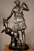 Een Frans gepatineerd bronzen sculptuur van Diana the Jager naar antiek voorbeeld, circa 1880