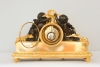 Imposante Napoleon III pronkpendule, vuurverguld brons met gepatineerde engelen