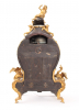 Een kleine Franse Louis XV boulle consoleklok, Melot A Paris, circa 1750