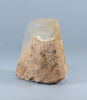 Vladimir Zbynovsky (1964), uniek glaskunstobject, ontworpen en uitgevoerd, optisch gesmolten glas, uitgevoerd in de cire perdue techniek en los geplaatst op een brok graniet - vladimir Zbyňovský
