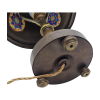 Jan Eisenloeffel (1876-1957), bronzen bureaulamp, gepatineerd, met messing kap en drie venster-emaille medaillons. Bovenop de kap gemonteerd een geslepen siersteen, ca.1915 - Jan Eisenloeffel