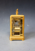 One piece case carriage clock, reisklok met chronometergang, Henry Robert à Paris. Ca. 1840.