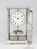 Een Franse Art Deco vernikkelde Reutter patent atmos klok, circa 1933.