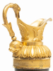 Een paar Franse Restoration bronzen sierkannen/kandelaars, circa 1825.