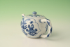 A KangXi blue and white porcelain teapot c.1700.