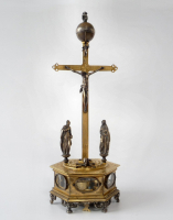 VERKOCHT Renaissance crucifix klok, verguld, door Georg Schulz Königsberg, 2e helft 17e eeuw.