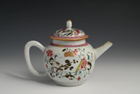 A Chinese famille rose teapot