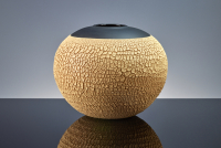 Mieke Groot (Alkmaar 1949), vrijgeblazen unica (1995), vaasvorm - Mieke Groot