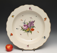 Large dish, Loosdrecht porcelain