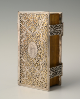 Een zilveren  boekband