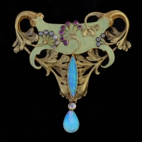 Art Nouveau brooch-pendant