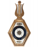 Vroeg 19de eeuwse Franse Vergulde Barometer in de vorm van een Lier