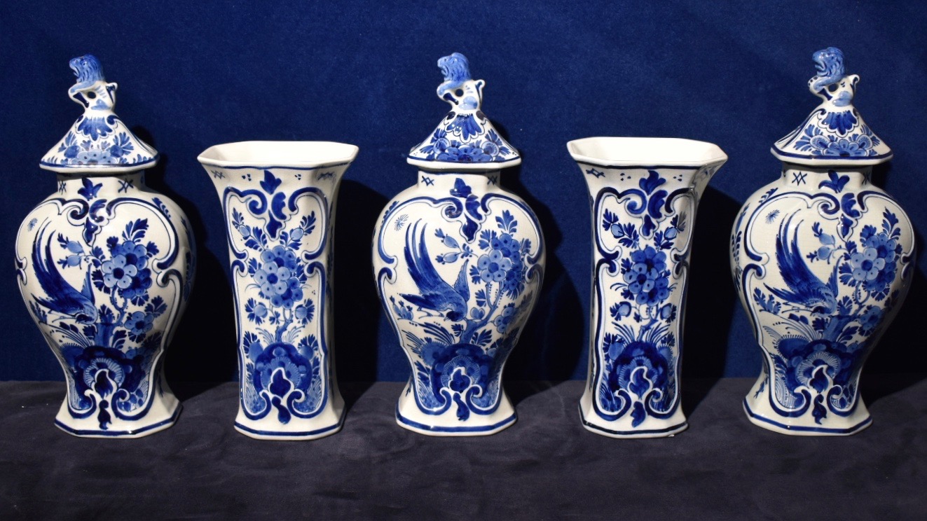 Antiek Porceleyne Fles Vijf Delig Delfts Blauw Kaststel - 1915. VERKOCHT - ROYAL DELFT - DE PORCELEYNE FLES | Hart