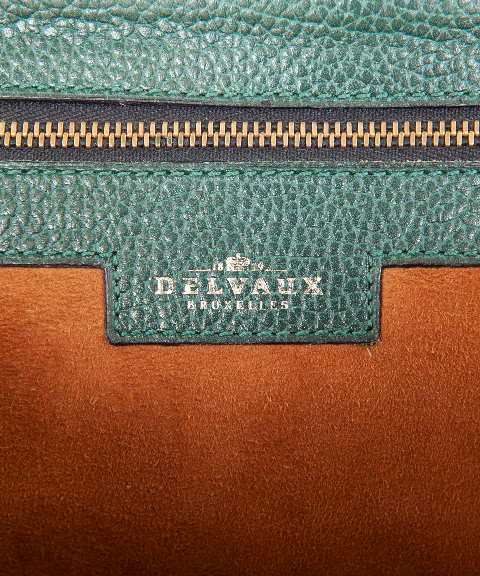 Leather wallet Delvaux Green in Leather - 24519618