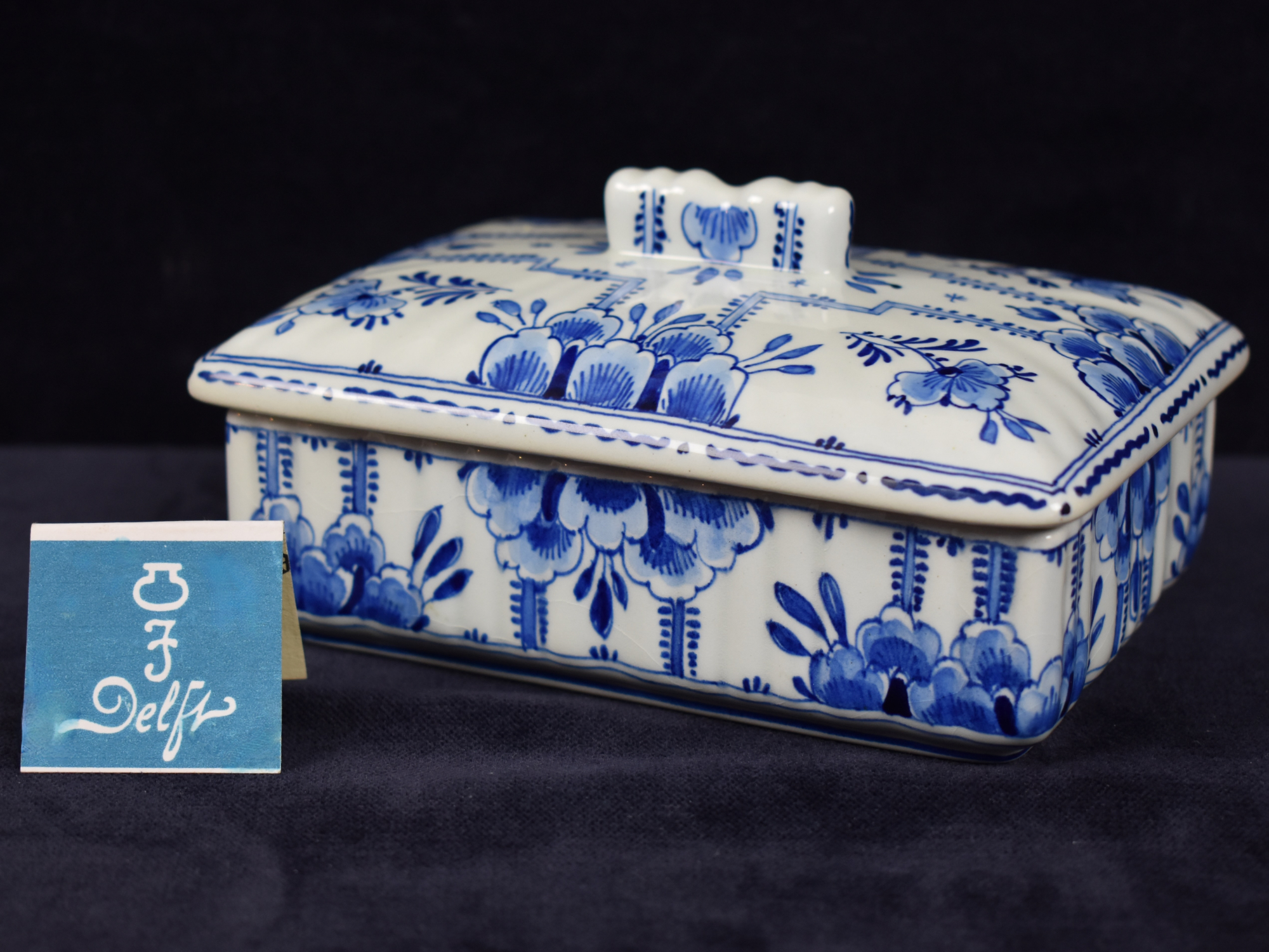 Very Rare Dutch Blue & White Royal Delft Hand Painted Box with