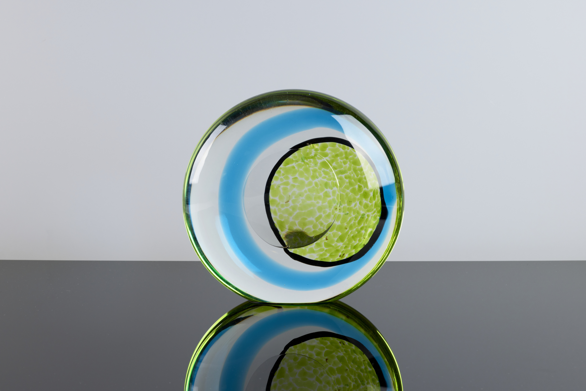 Livio Seguso (Italy 1930), clear glass solid disc - Levio Seguso