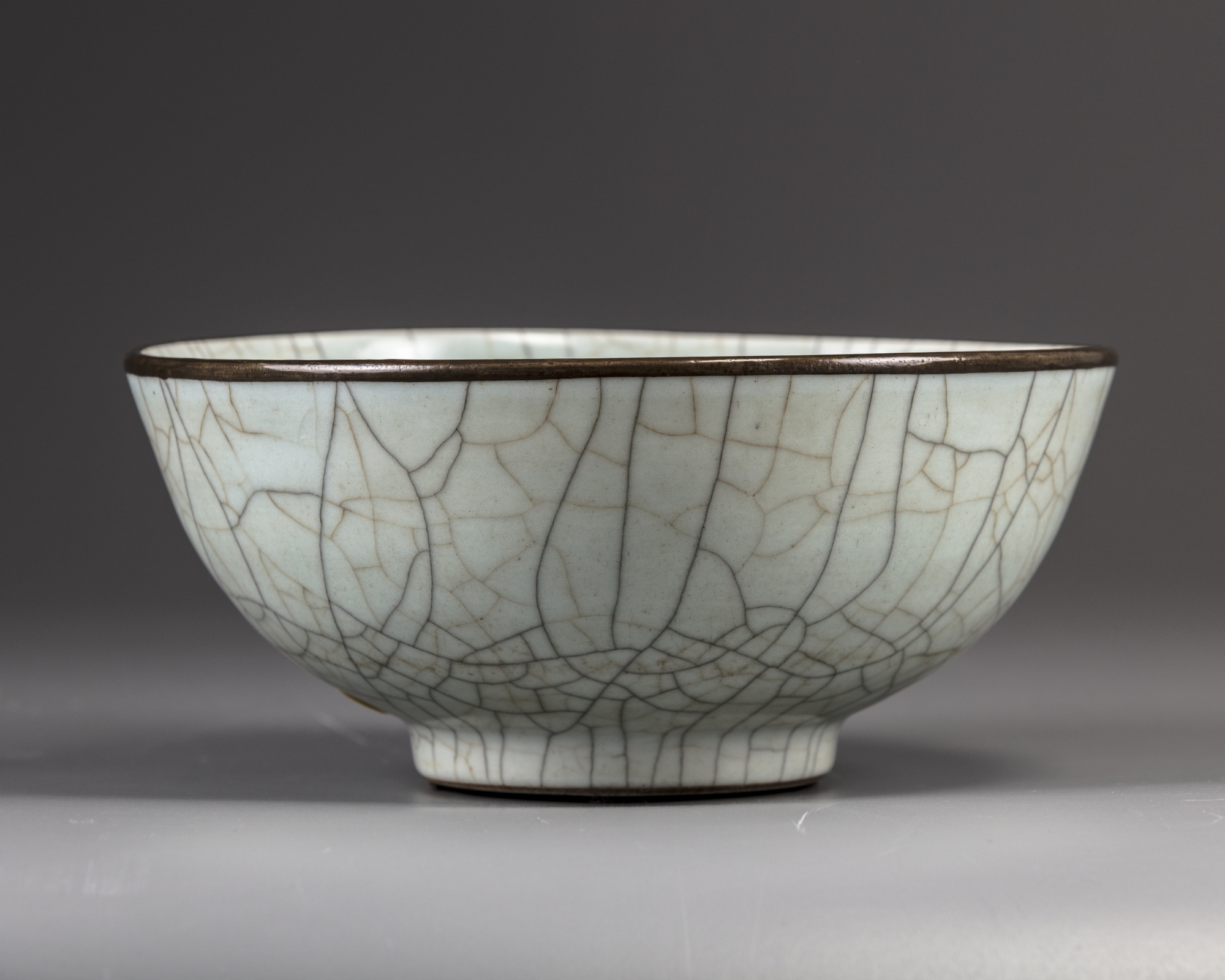 A Chinese Getype crackleglazed bowl OAA