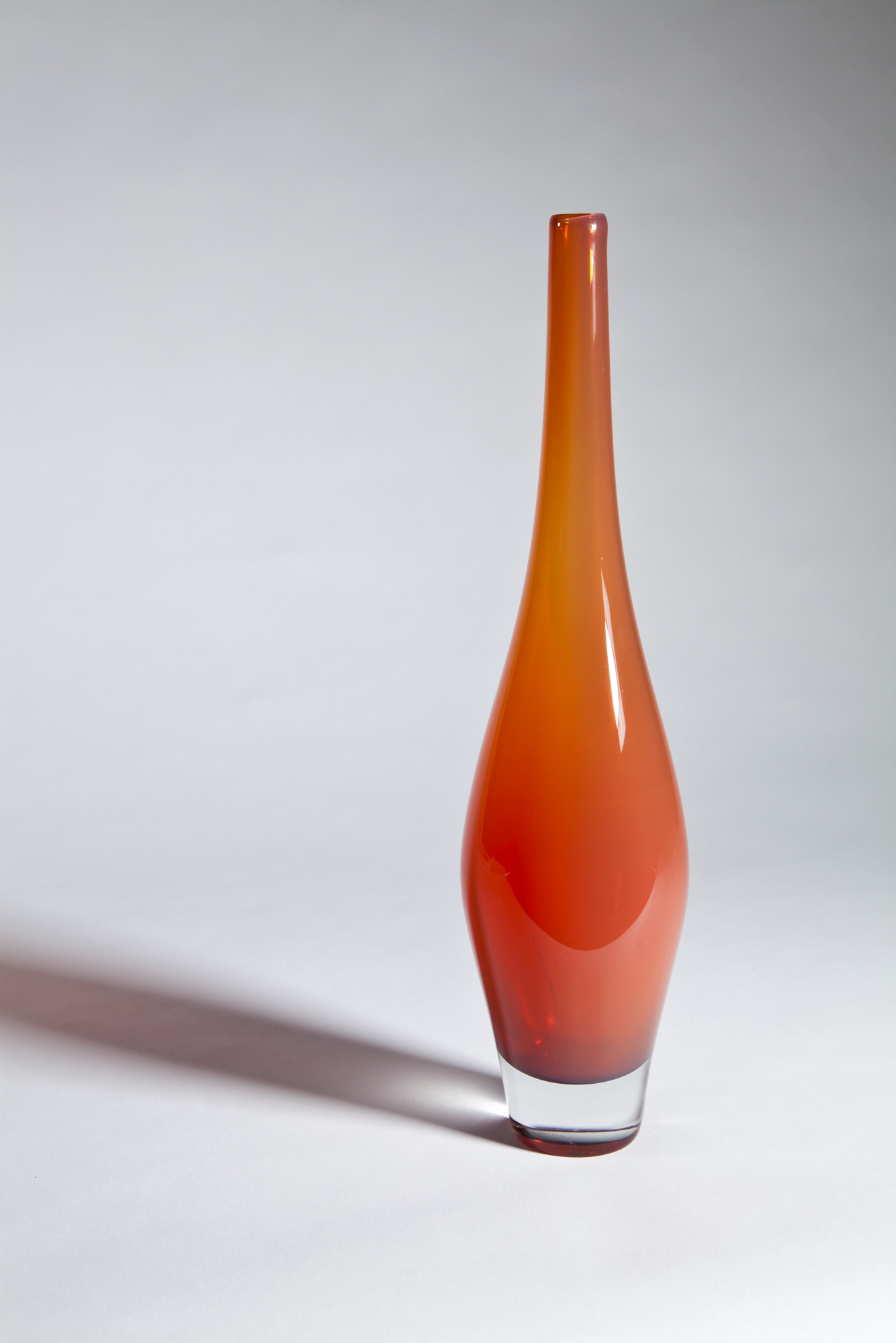 Gemakkelijk vertrekken Cusco Floris Meydam, Leerdam Unica, Orange glass bottle, executed by A. van  Lopik, 1965 - Floris Meydam | Kunstconsult
