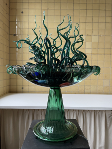 Neil Wilkin, fountain 1995, afgebeeld in boek - Neil Wilkin