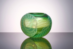 Willem Heesen, unique green vase, refined filigrano decor, 851111 - Willem Heesen W.