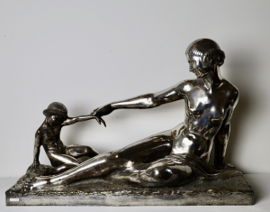 Marcel Andre Bouraine, (1886-1948) verzilverd bronzen Art Deco sculptuur van vrouw met kind. - Marcel Andre Bouraine
