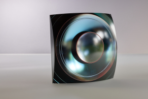 Laszlo Lukasci, Hongerije, geslepen massief glazen meerkleurig object, 1996