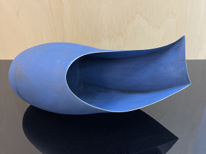 Wouter Dam, sculptural ceramic object, with blue glaze, 1993 - Wouter Dam