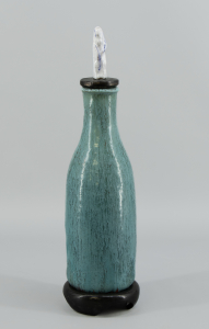 Pieter Groeneveldt (1889 - 1982), een uniek keramische werk met sculptuur en los voetstuk - Pieter Groeneveldt