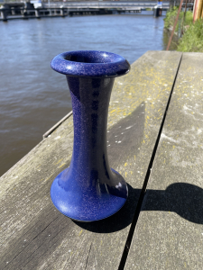 Jan van der Vaart, gedraaid, blauw met paars geglazuurd steengoed vaas, 1977 - Johannes Jacobus, Jan van der Vaart