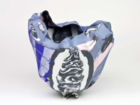 Babs Haenen, Vase ‘Auf den Marmorklippen’, Porcelain with pigments and glaze, 1986 - Babs Haenen