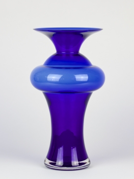 Jan van der Vaart, Unique, Tall blue vase, executed by Henk Verwey, 1994 - Jan van der Vaart
