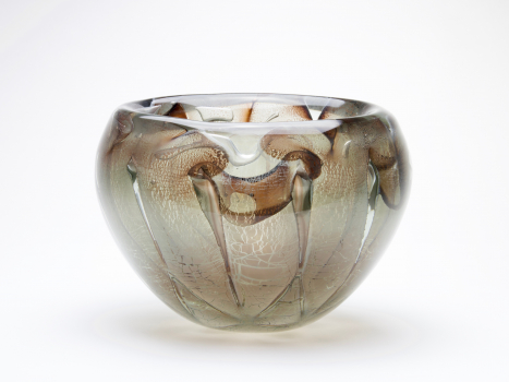 A.D. Copier, Thick glass vase with star motif, Glass Factory Leerdam, 1941 - Andries Dirk (A.D.) Copier