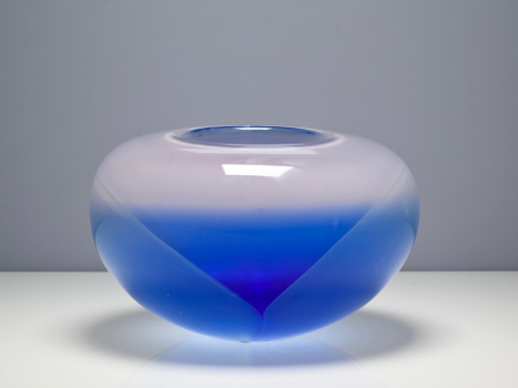 73/5000 Willem Heesen, Unique bowl with blue and white layers, Oude Horn, 1986 - Willem Heesen W.
