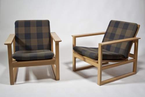 Børge Mogensen, Oak Arm Chairs, Fabric Design by Lis Ahlman, Executed by Fredericia Stole Fabrik, 1956 - Børge Mogensen
