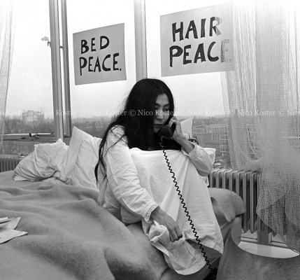 John Lennon & Yoko Ono - PEACE - Room 902 Hilton #23