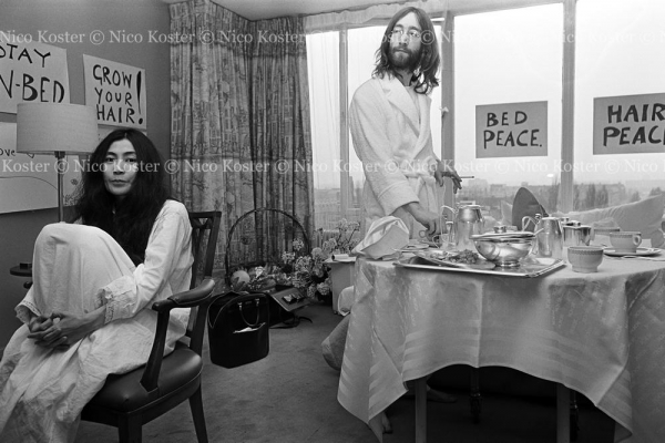John Lennon & Yoko Ono - Peace - Kamer 902 Hilton # 13