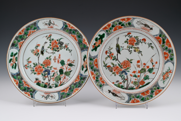 A pair of Chinese Famille Verte plates