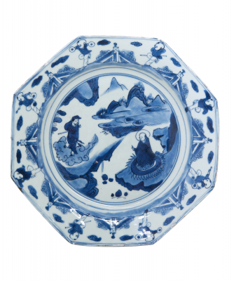 An Octagonal Kraak Dish with Two Buddhist Figures, Wanli Period