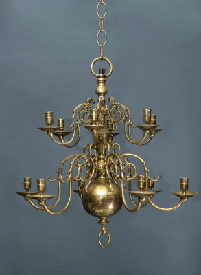 A twelve-light Dutch bulb chandelier
