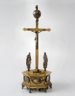 Renaissance crucifix klok, verguld, door Georg Schulz Königsberg, 2e helft 17e eeuw. 