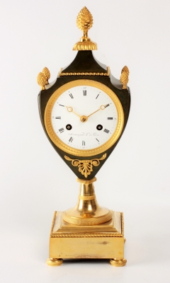 A fine French Empire ormolu and bronze urn mantel clock by Armingaud L.né à Paris, circa 1800